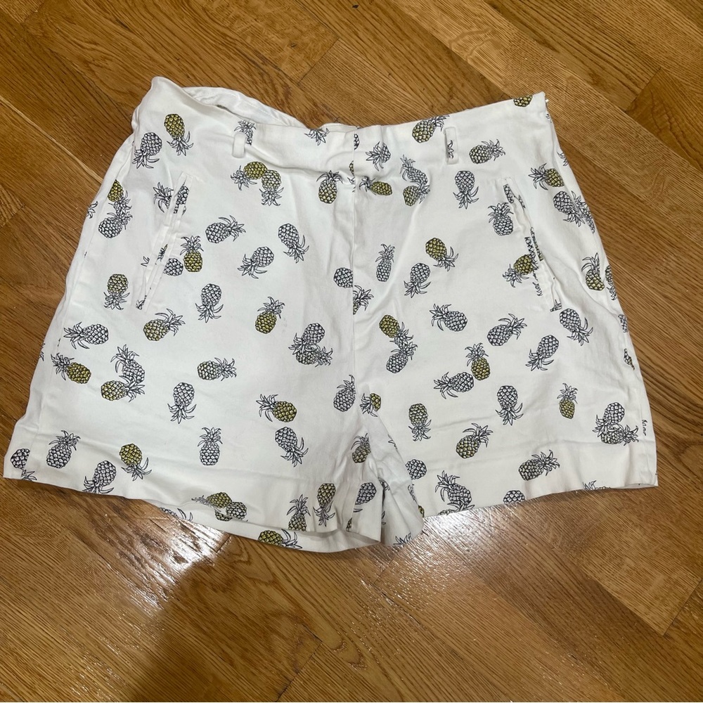 Adaptable Shorts With Pineapple Print